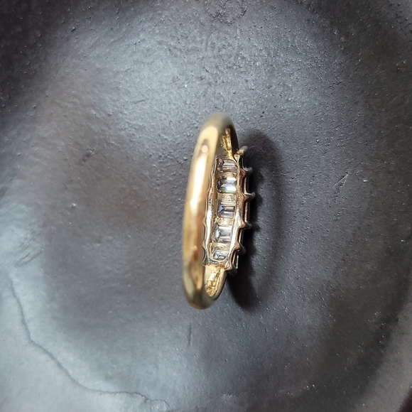 G/VVS2 1CT EMERALD CUT 5 STONE WITH APPRAISAL - Picture 8 of 15